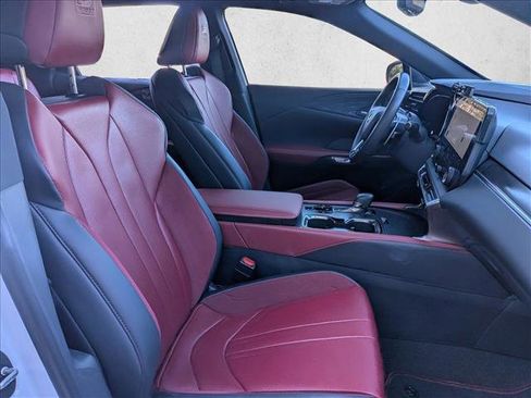 Used 2024 Lexus RX 500h F Sport image 18