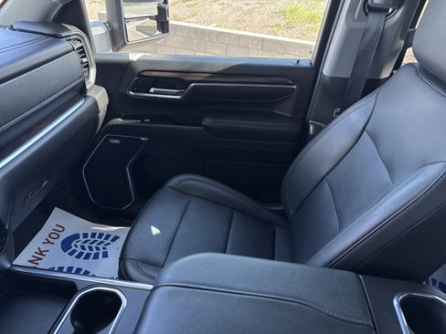 Used 2024 GMC Sierra 3500 SLT w/ SLT Convenience Package AWD/4WD image 36