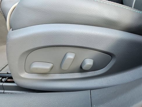 Used 2014 Chevrolet Impala LTZ image 29