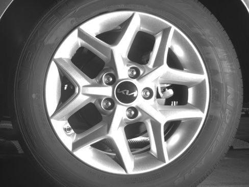 Used 2025 Kia Soul LX w/ LX Technology Package FWD image 14