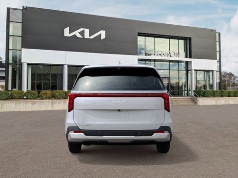New 2026 Kia Carnival LX image 6