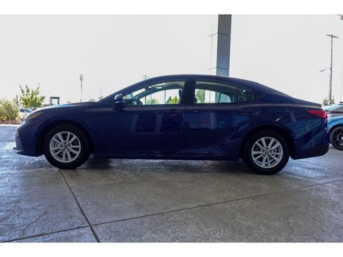 Used 2025 Toyota Camry LE FWD image 8