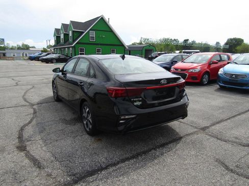 Used 2019 Kia Forte LXS FWD image 5