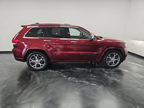 Used 2019 Jeep Grand Cherokee Overland AWD/4WD image 24