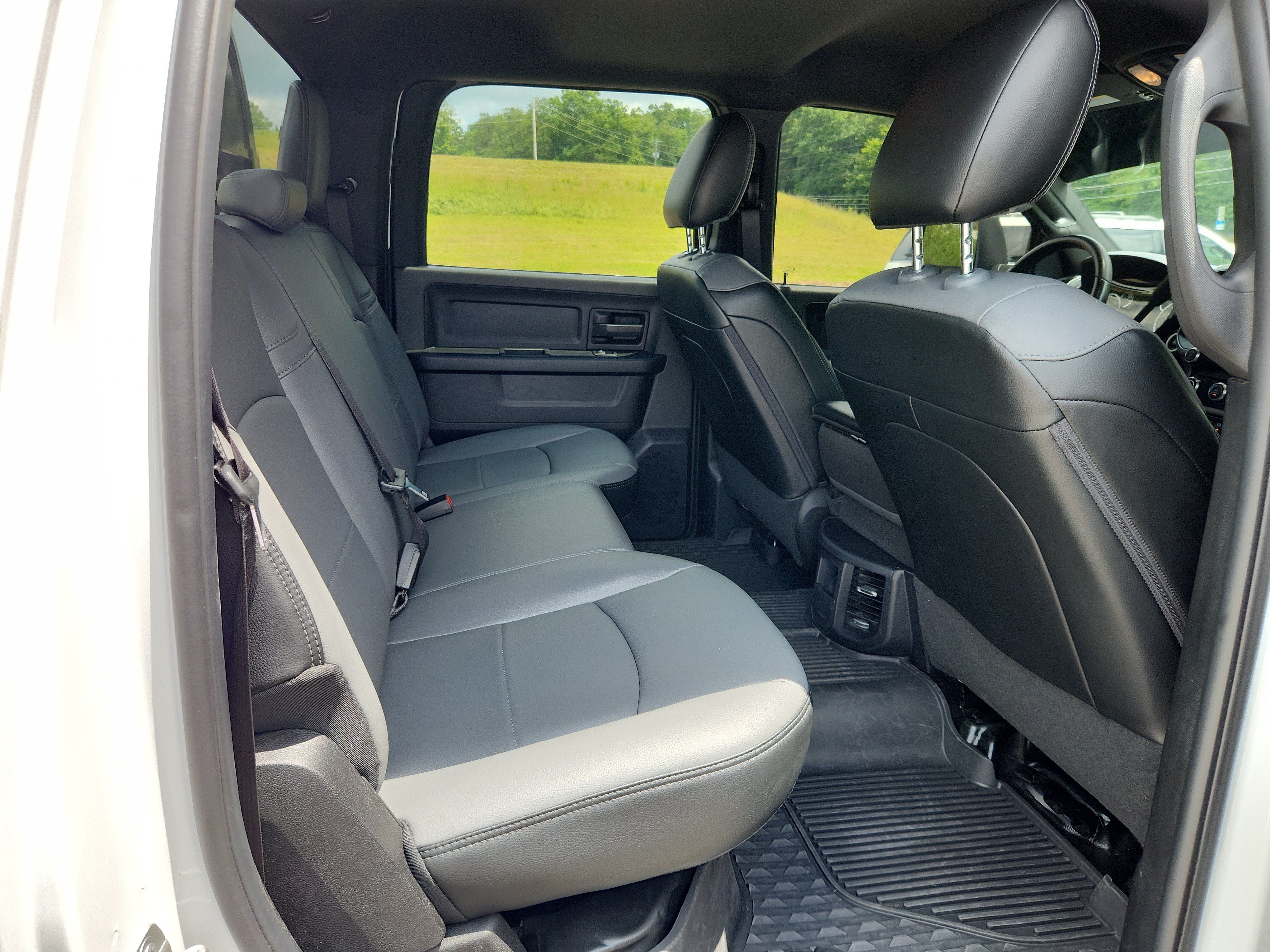 Used 2024 RAM 3500 Tradesman w/ Chrome Appearance Group AWD/4WD image 40