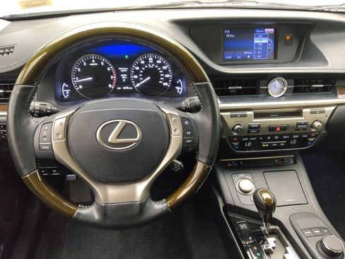 Used 2014 Lexus ES 350 w/ Premium Package image 22