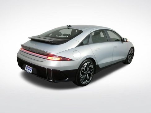 Used 2024 Hyundai Ioniq 6 SEL AWD/4WD image 3