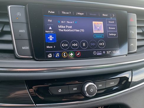 Used 2024 Buick Enclave Essence w/ Trailering Package, 5000 lbs. image 18