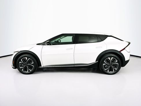Used 2024 Kia EV6 Light RWD image 4