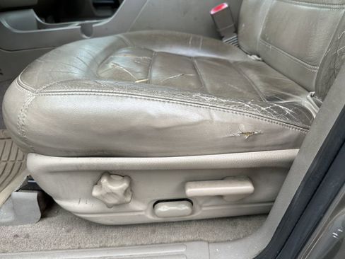 Used 2002 Ford Explorer XLT image 17