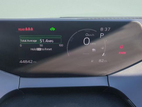 Used 2024 Toyota Prius XLE FWD image 21