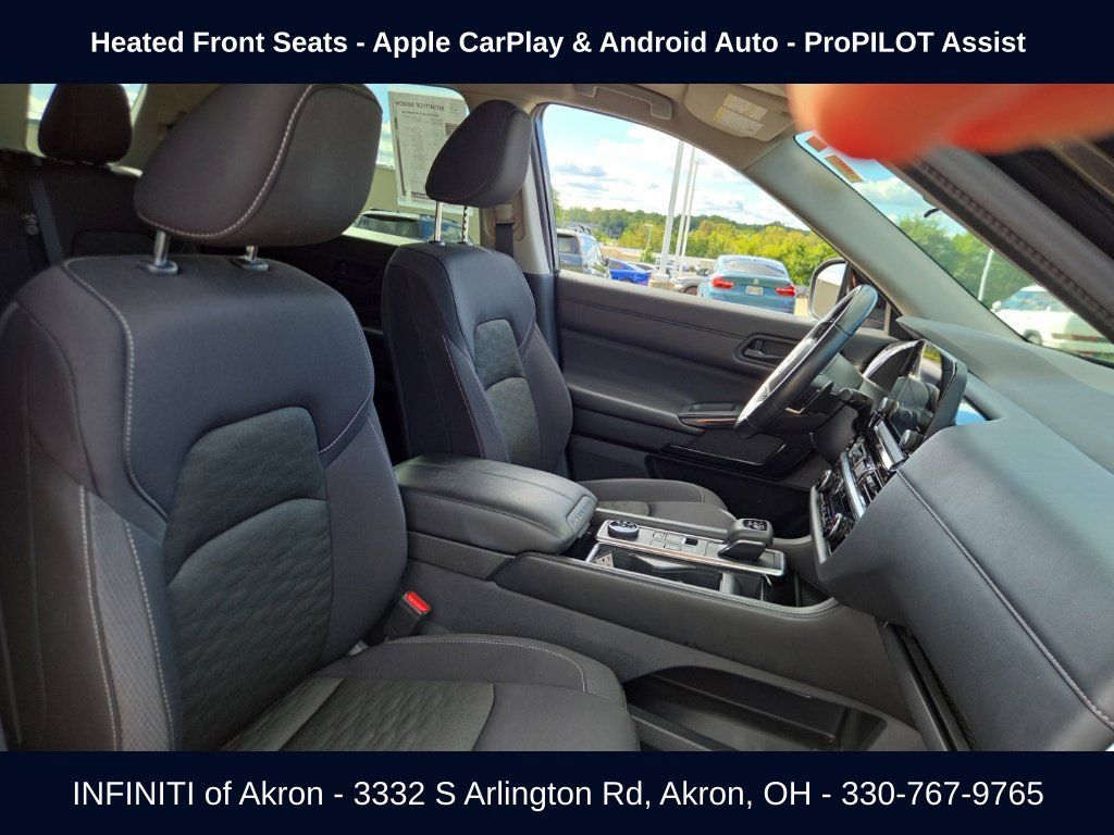 Used 2024 Nissan Pathfinder SV AWD/4WD image 17