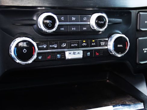 Used 2023 Ford F450 Lariat w/ Lariat Ultimate Package AWD/4WD image 38