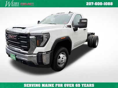 New 2026 GMC Sierra 3500 Pro w/ Convenience Package
