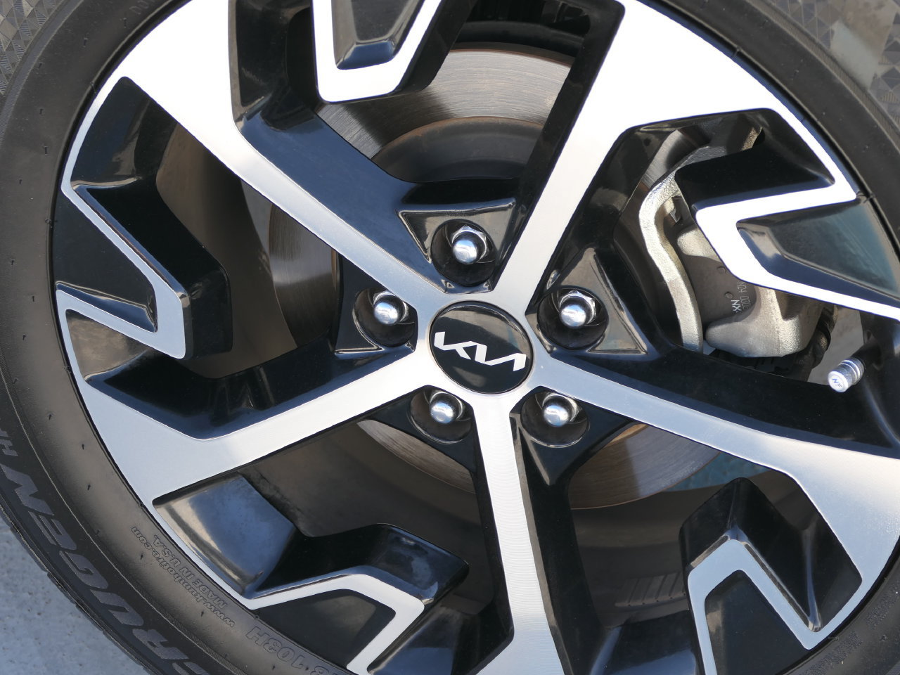 Certified 2025 Kia Sportage EX FWD image 10