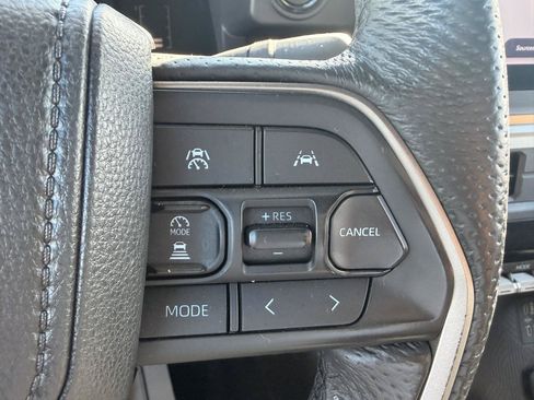 Used 2024 Toyota Tacoma SR5 AWD/4WD image 15
