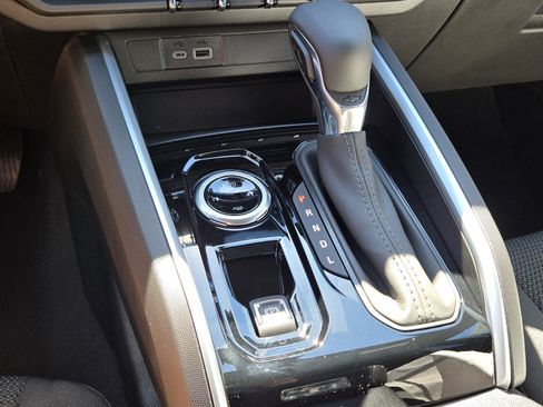 New 2026 Chevrolet Colorado LT image 11