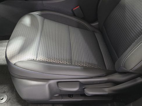 New 2026 Chevrolet Trax LT image 23