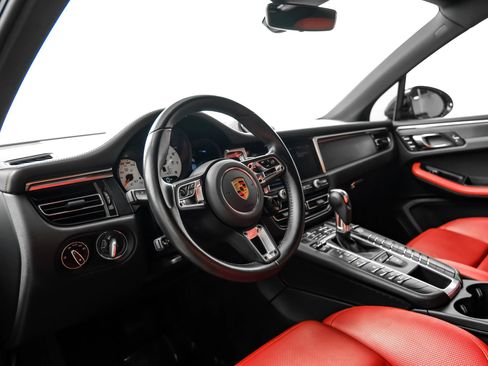Used 2021 Porsche Macan GTS AWD/4WD image 12