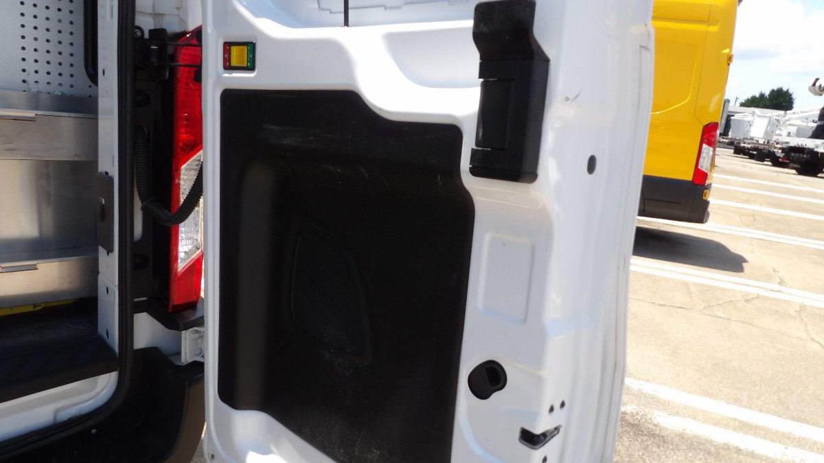 Used 2022 Ford Transit 250 Medium Roof AWD image 36