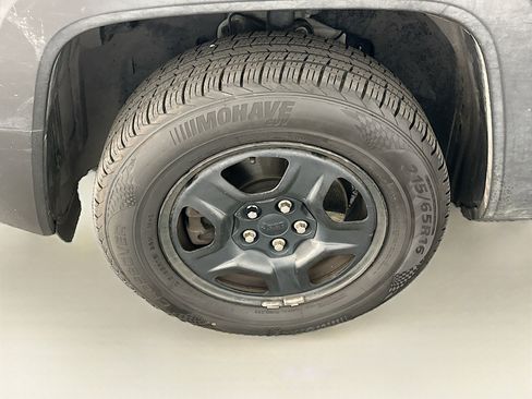 Used 2016 Jeep Renegade Sport w/ Power & Air Group AWD/4WD image 11