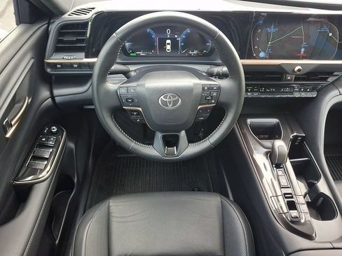 Used 2026 Toyota Crown AWD/4WD image 11