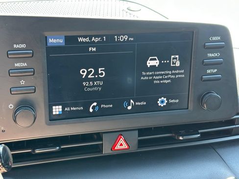 Certified 2025 Hyundai Elantra Sport FWD image 20