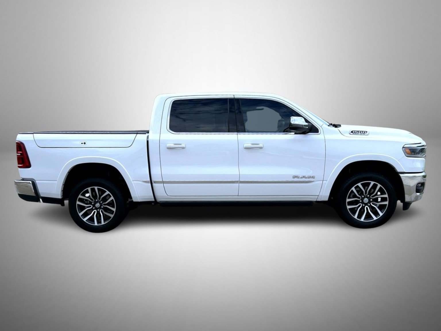 Used 2025 RAM 1500 Limited AWD/4WD image 4