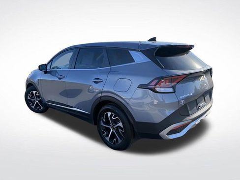Used 2023 Kia Sportage EX image 3