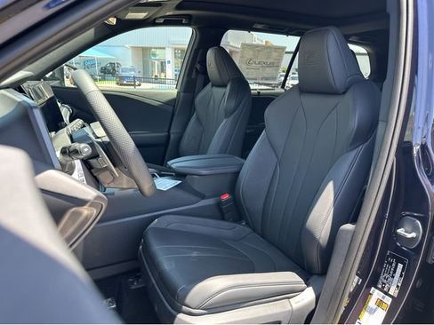 New 2026 Lexus TX 500h AWD image 25