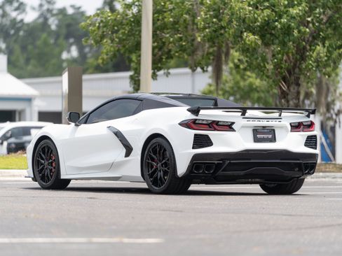 Used 2025 Chevrolet Corvette Stingray Preferred Conv w/ Z51 Performance Package RWD image 3