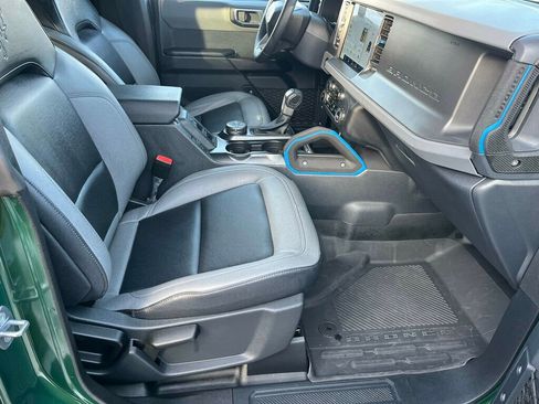 Used 2024 Ford Bronco Black Diamond image 39