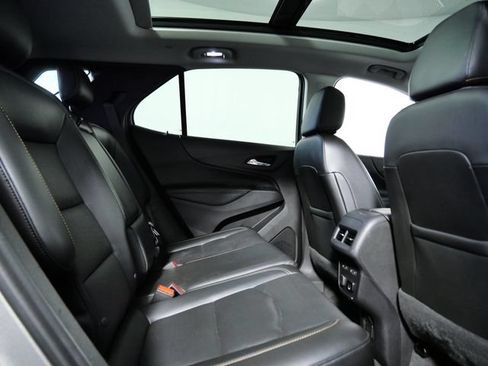 Used 2018 Chevrolet Equinox Premier AWD/4WD image 13
