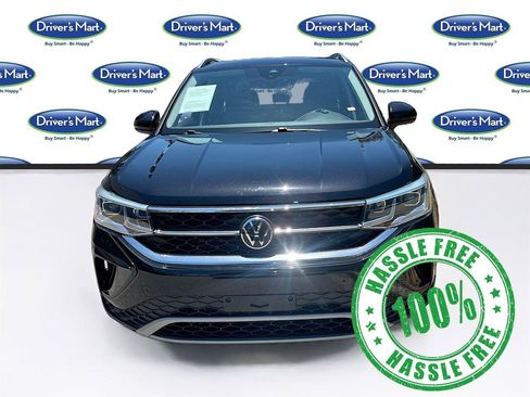 Used 2023 Volkswagen Taos SEL AWD/4WD image 2