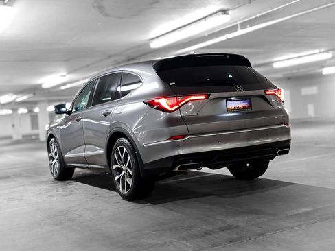 Used 2024 Acura MDX SH-AWD w/ Technology Package image 5