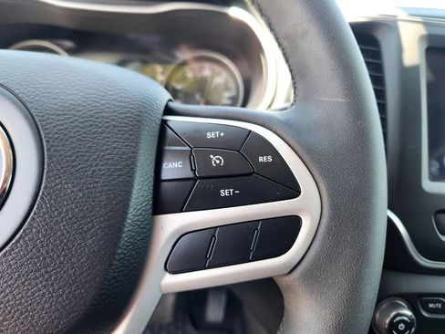 Used 2022 Jeep Cherokee Latitude image 21