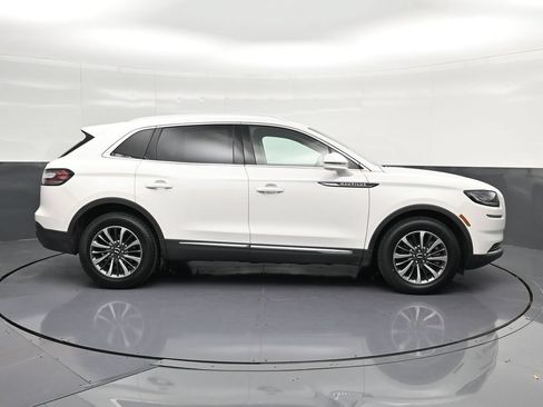 Used 2023 Lincoln Nautilus Reserve FWD image 4
