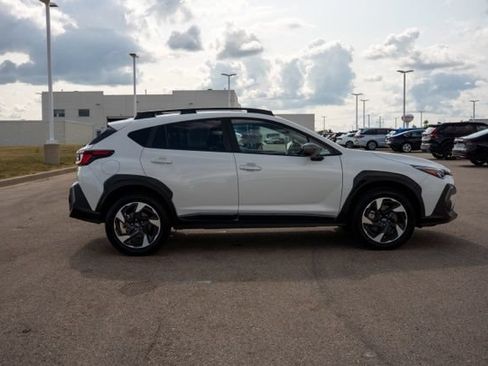 Used 2024 Subaru Crosstrek 2.5i Limited w/ Crosstrek Mirror Package AWD/4WD image 8