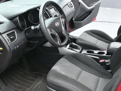 Used 2016 Hyundai Elantra GT FWD image 13