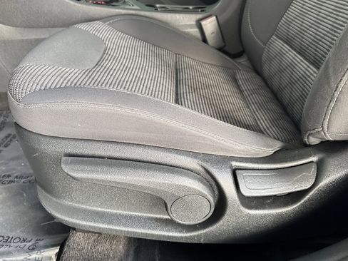 Used 2022 Kia Niro LX image 13