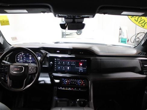 Used 2024 GMC Sierra 2500 AT4 w/ AT4 Premium Plus Package image 2