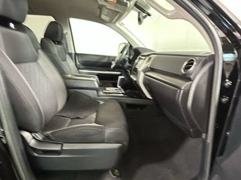 Used 2015 Toyota Tundra SR5 w/ SR5 Upgrade Package AWD/4WD image 29