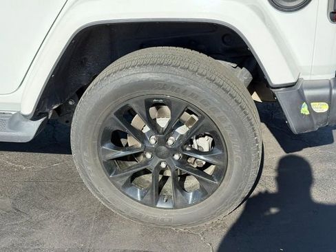 Used 2021 Jeep Wrangler Unlimited Sahara w/ Cold Weather Group AWD/4WD image 4