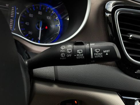 Used 2023 Chrysler Voyager LX FWD image 42