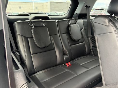 Used 2023 Ford Explorer XLT w/ Equipment Group 202A AWD/4WD image 20