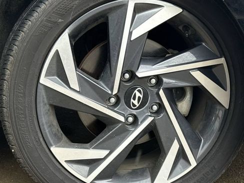 Used 2024 Hyundai Elantra SEL w/ Convenience Package FWD image 13