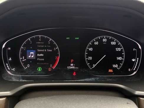 Used 2018 Honda Accord Touring image 19