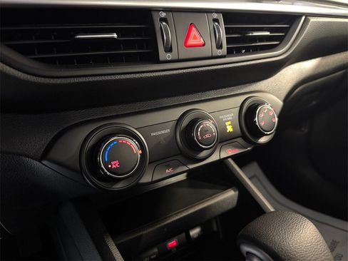 Certified 2023 Kia Forte LXS image 30