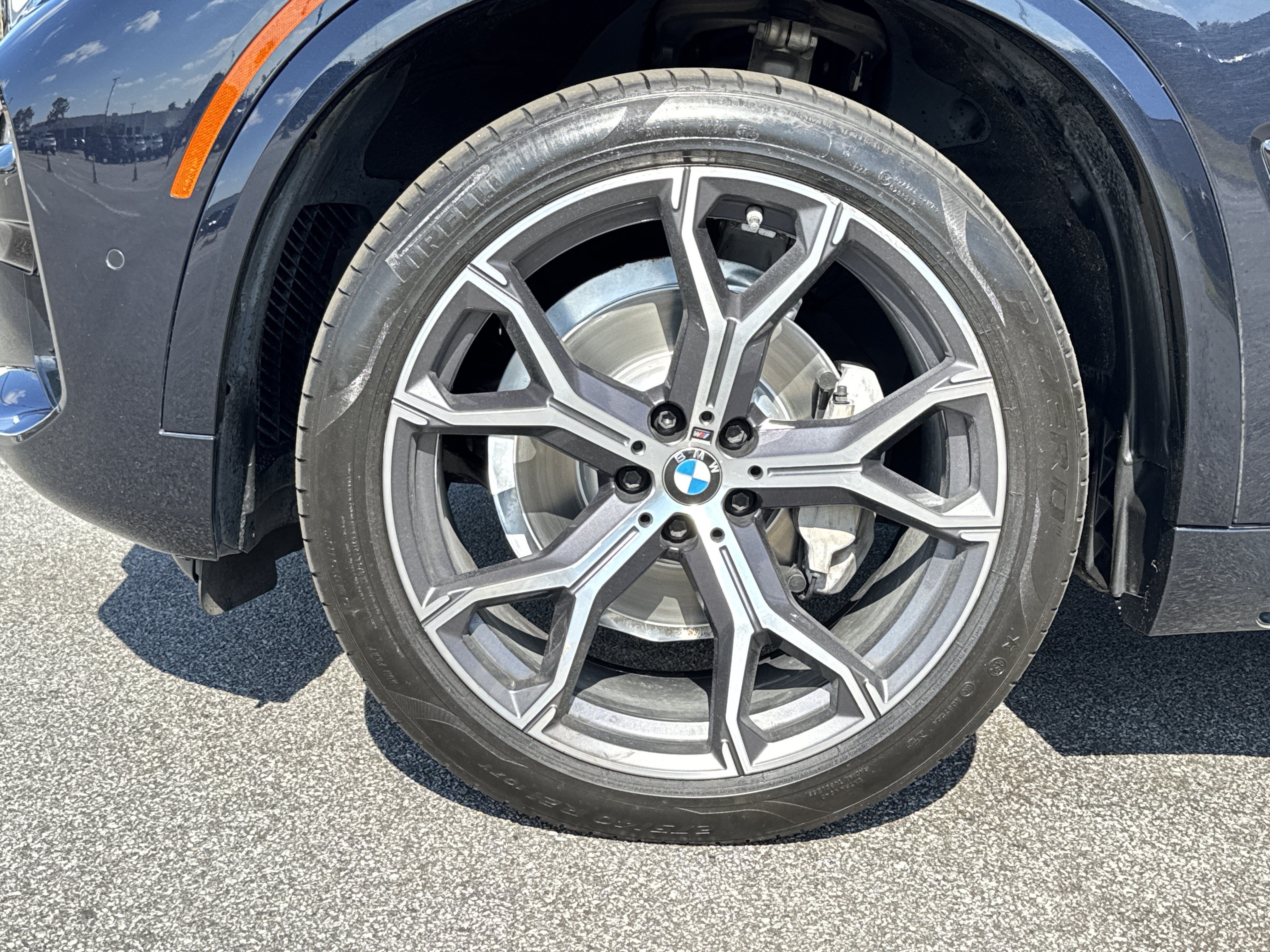 Used 2020 BMW X5 sDrive40i w/ M Sport Package RWD image 13
