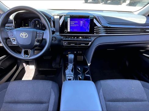 Used 2025 Toyota Camry LE FWD image 16
